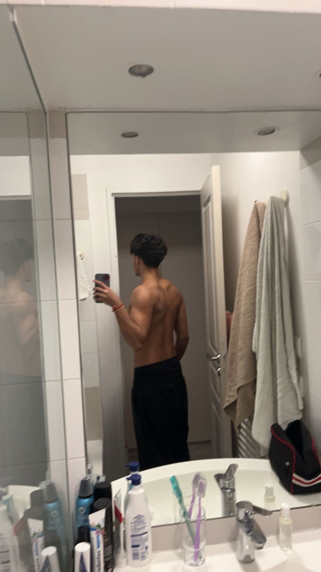 Profil de Sorin, 19 ans, Escorte à Rollingen