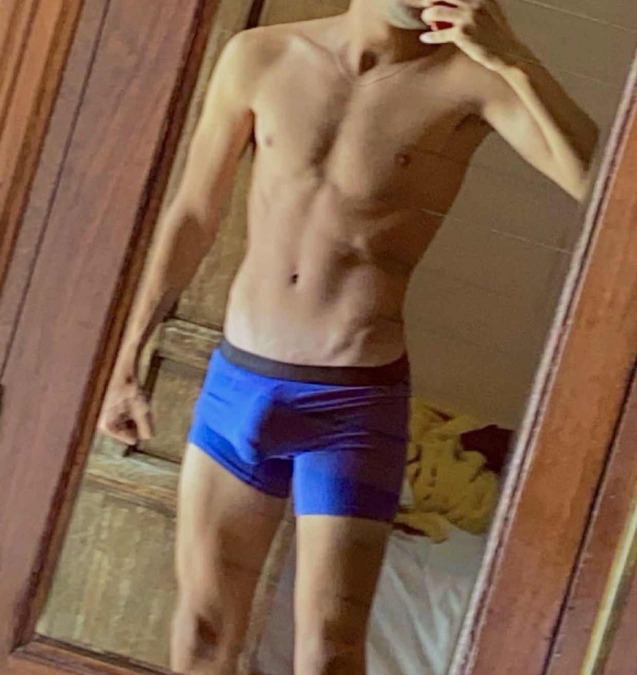 Profil de Tonin, 26 ans, Escorte à Weiler