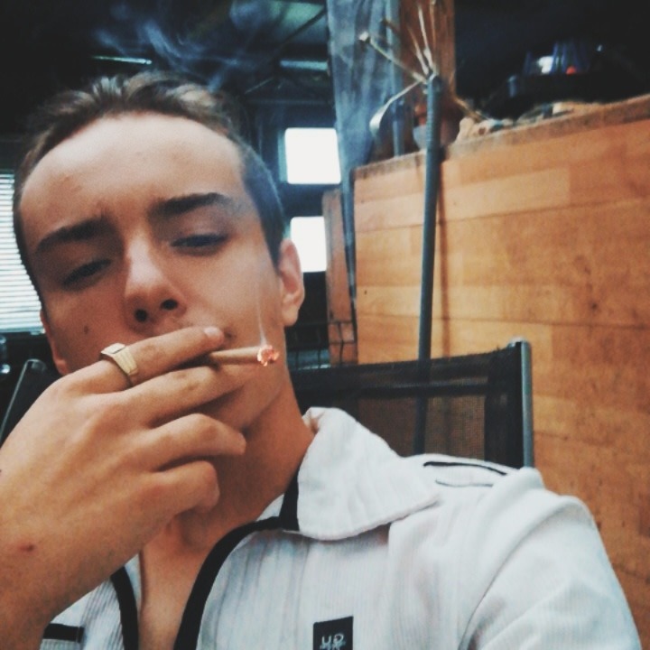 Profil de Ossian, 20 ans, Escorte à Hollenfels