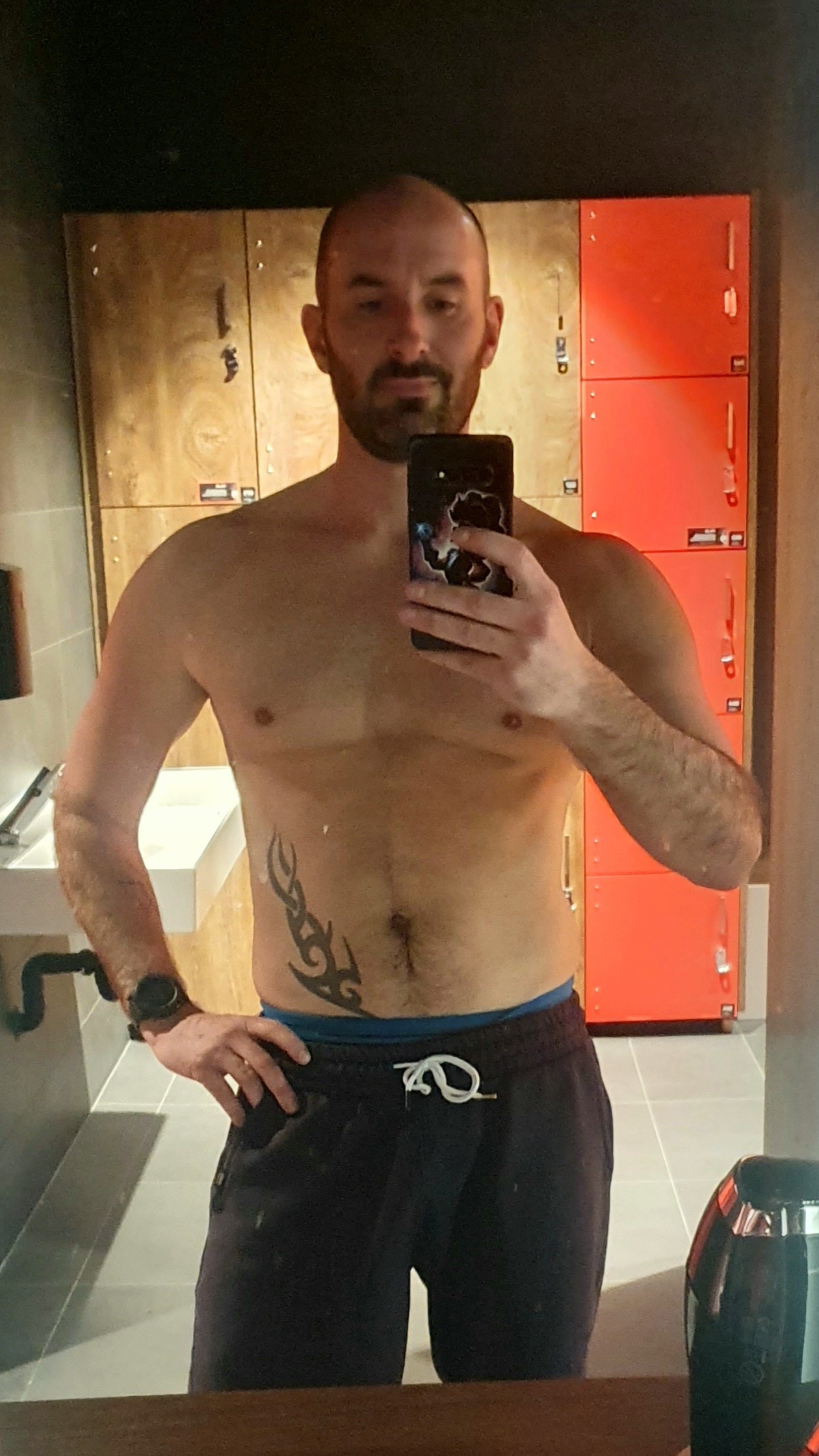 Profil de Alper, 39 ans, Escorte à Dahl