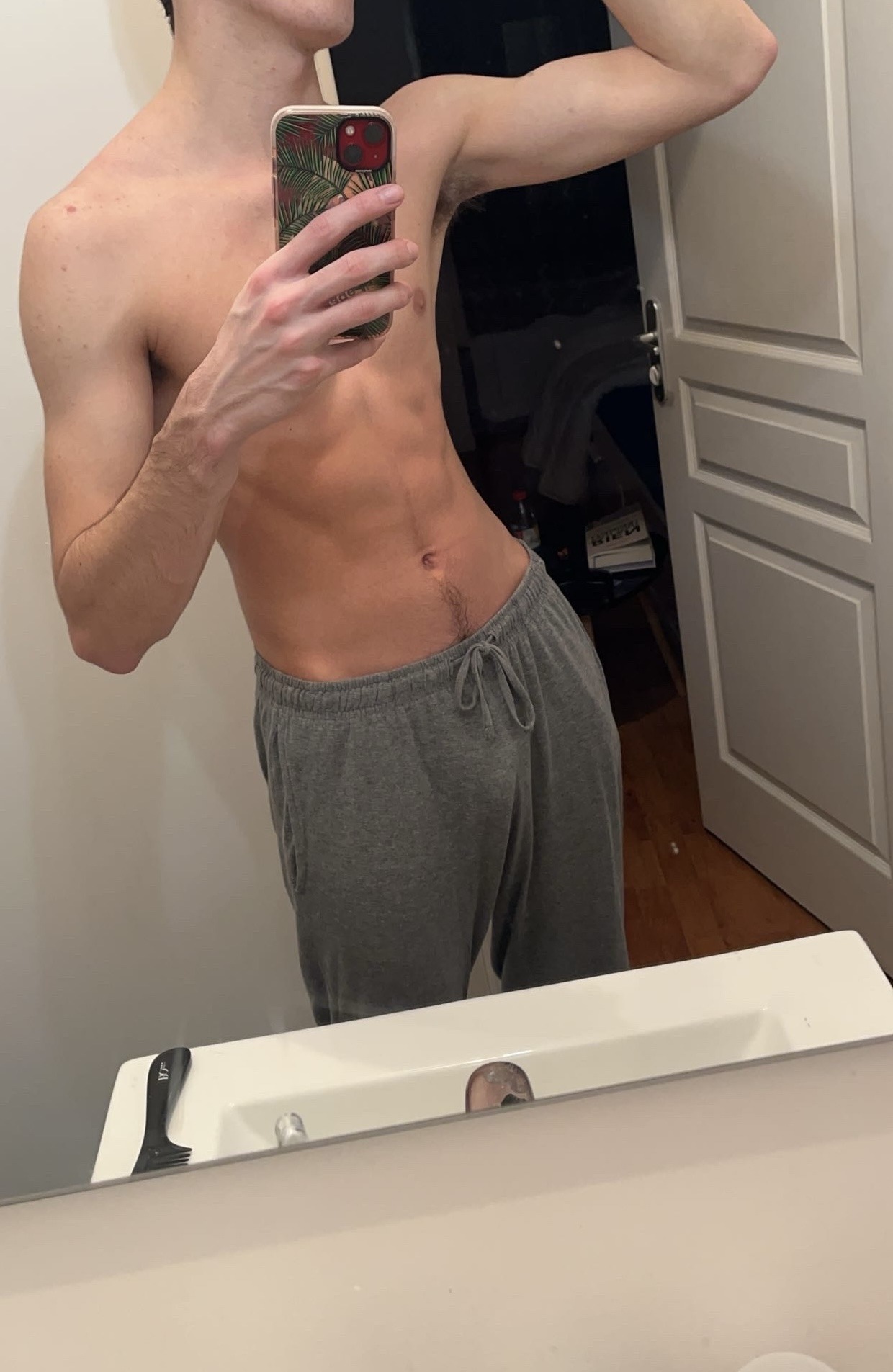 Profil de Jo, 24 ans, Escorte à Rambrouch