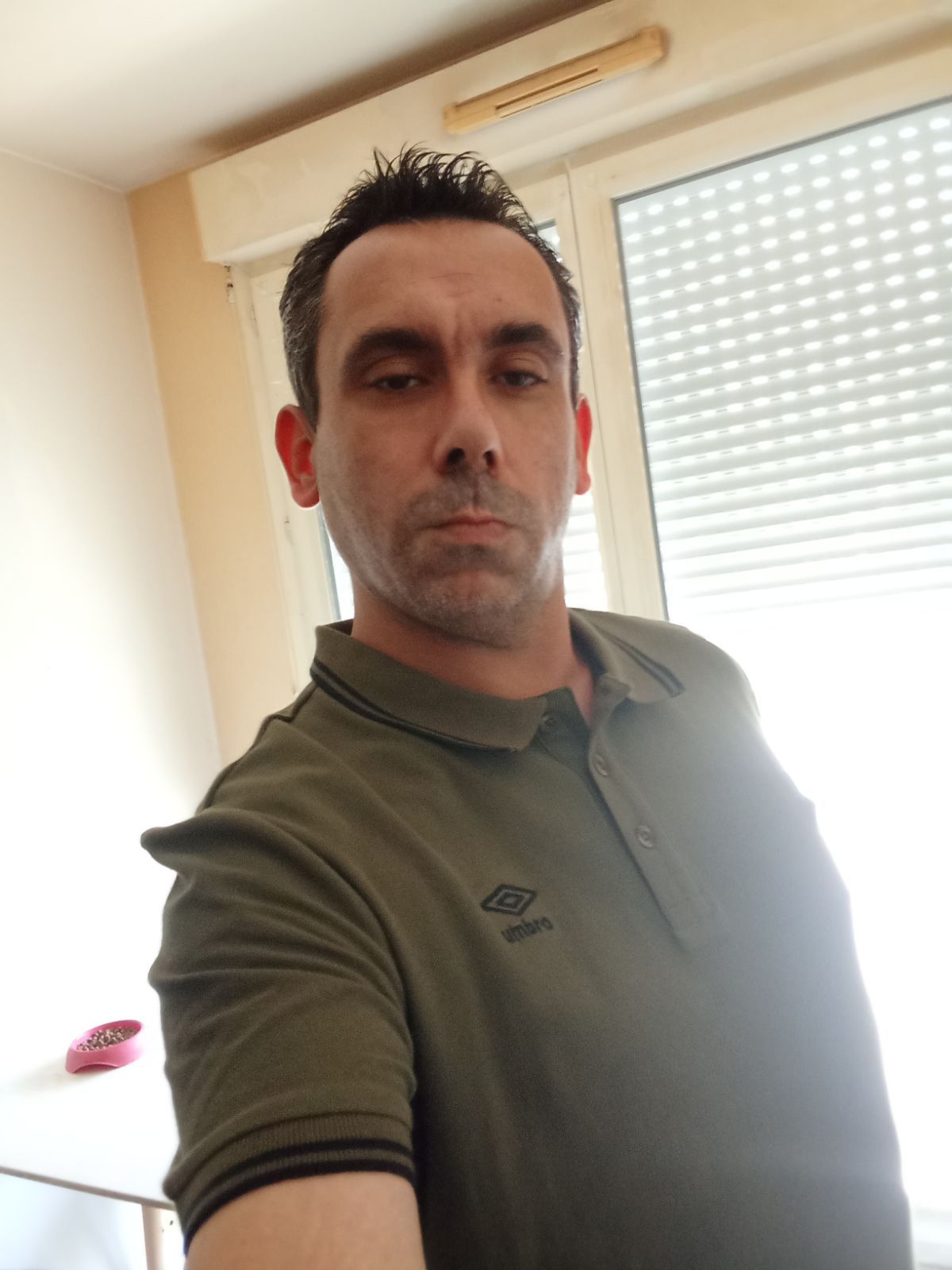 Profil de Eloy, 39 ans, Escorte à Sassel