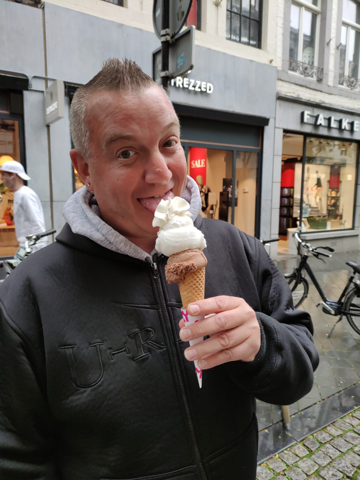 Profil de Yasine, 49 ans, Escorte à Marnach